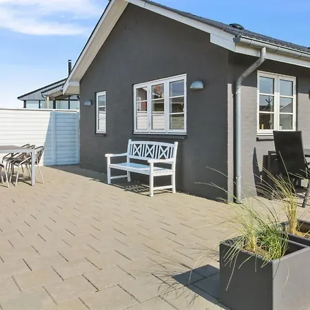 Holiday home Mikka - 450m From The Sea In Western Jutland By Interhome Lakolk